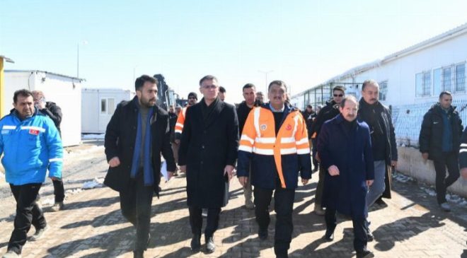 Başkan Gürkan’dan Beydağı konteyner kent alanına ziyaret