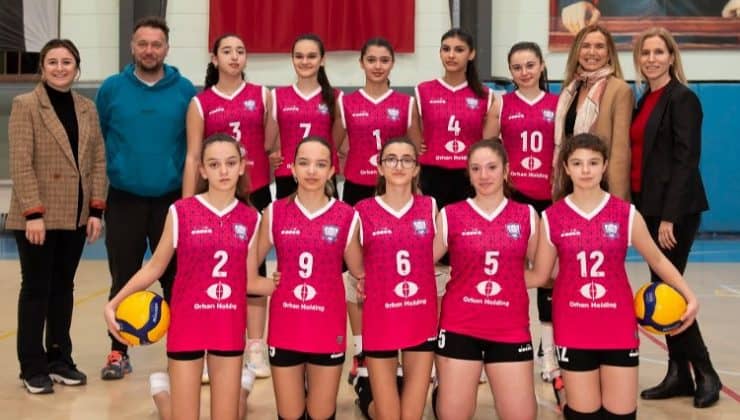 Bursa’nın kız voleybolcularına Orhan Holding desteği