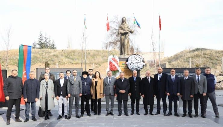 Hocalı şehitleri, yeni yapılan Azerbaycan Parkında anıldı