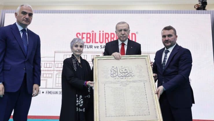 103 yıl önceki ilk nüsha hediye edildi