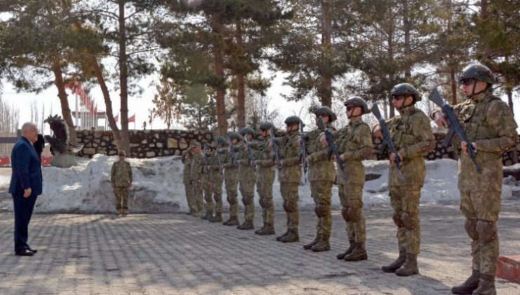 Bakan Güler sınır hattı denetimlerinde