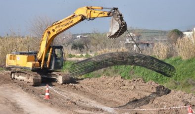 Manisa Şehzadeler’de Sarma Çayı Köprüsü ayağa kaldırılıyor