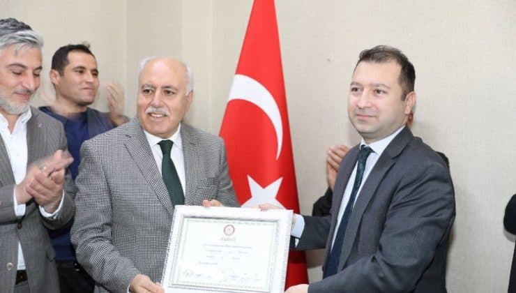 Başkan Demir siyaset hayatında 5.ci kez mazbatasını aldı