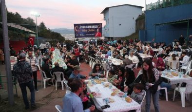 İzmit Belediyesi halk iftarı Terzibayırı Mahallesi’nde gerçekleşti