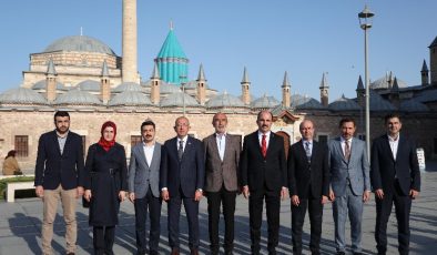 Konyalı başkanlardan Mevlana Türbesi’ne ziyaret