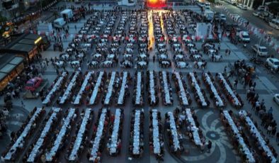 Manisalılar, Büyükşehir’in iftar sofrasında buluştu