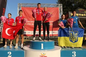 Bursa Büyükşehir Belediyesporlu Kurtulan'dan tarihi başarı